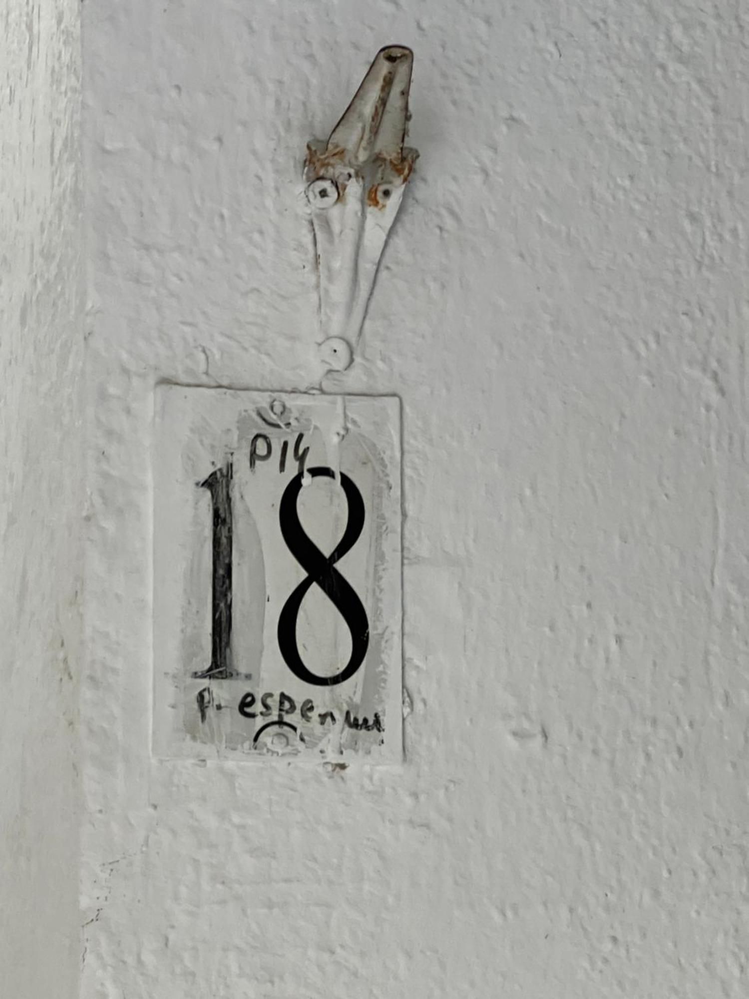Sisterhood Hostel-female Only